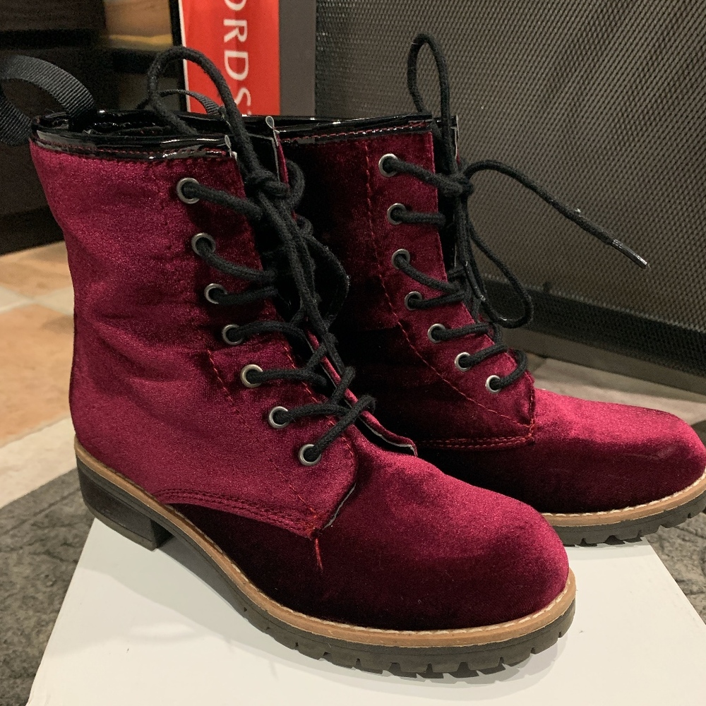 Steve Madden Magggie Combat Boots